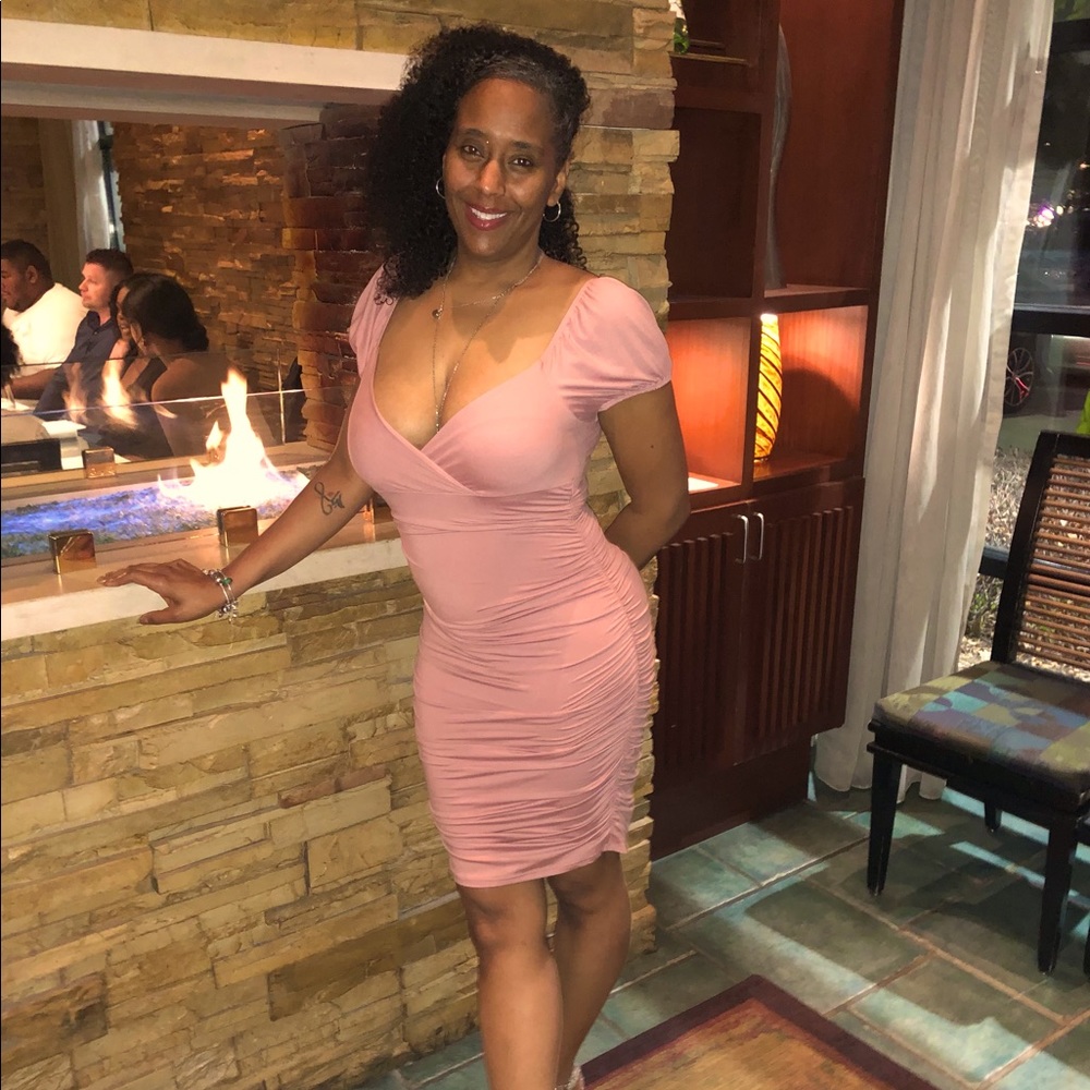 Meet your Posher, Monique